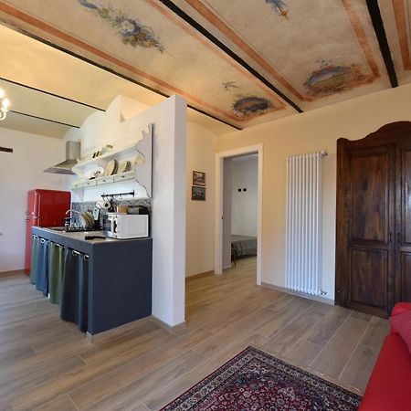 Casa Valentina 1902 Apartman Montegrosso dʼAsti Kültér fotó