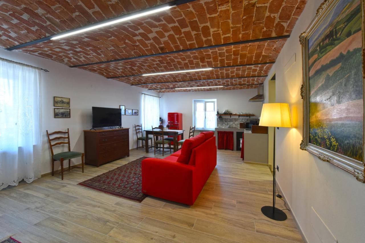 Casa Valentina 1902 Apartman Montegrosso dʼAsti Kültér fotó