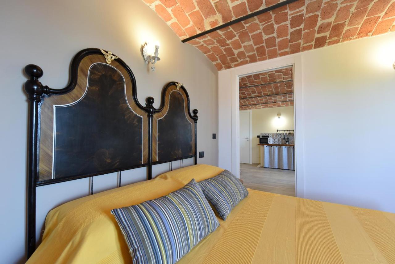 Casa Valentina 1902 Apartman Montegrosso dʼAsti Kültér fotó